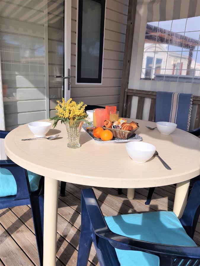 Hotel Camping le Clos des Pins Saint-Hilaire-de-Riez Exterior foto